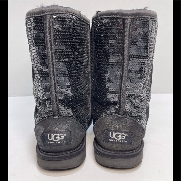 UGG 3161 Classic Short Black Sequin Sparkle Sheepskin Lined Boots Women’s Size 5 - Picture 4 of 14